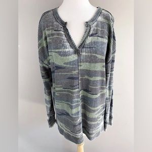 Z Supply Olive Green Camo Thermal Long Sleeve Top Large